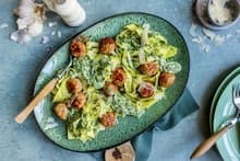 Kyllingkjøttboller med spinatpasta