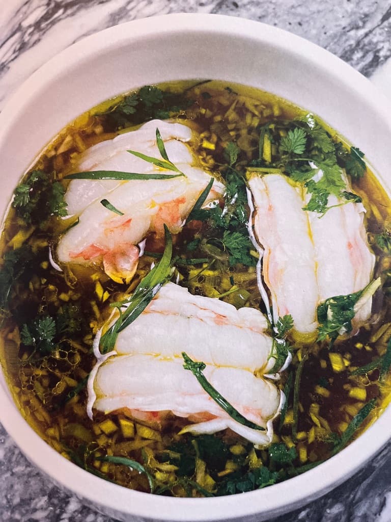 Sjøkrepshaler i aromatisk buljong